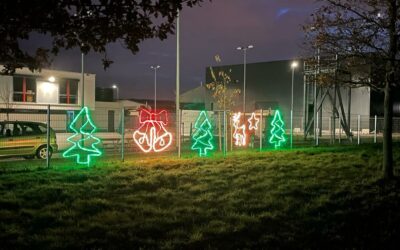 Fröhliche Adventsgrüße Ihrer Feuerwehr – keine bunt beleuchtete Weihnachtsdeko dieses Jahr